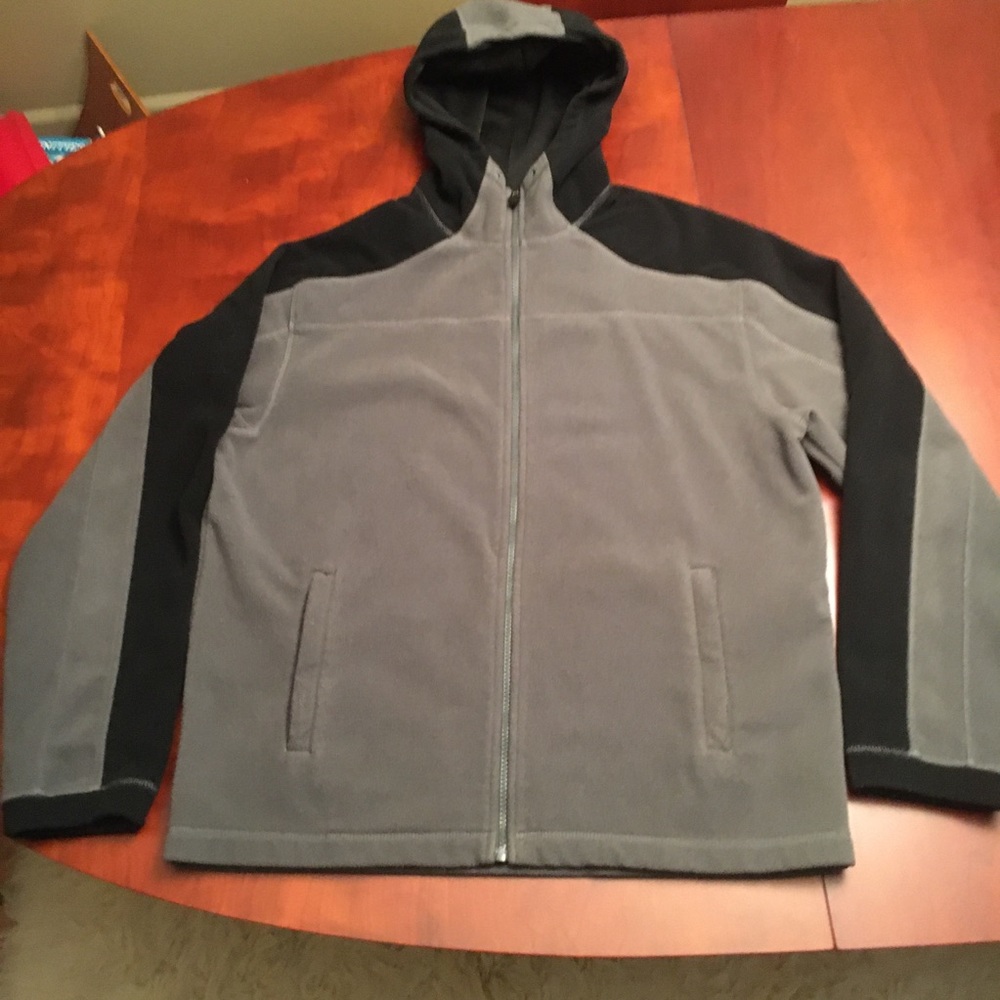 Men’s zip-up hooded fleece jacket